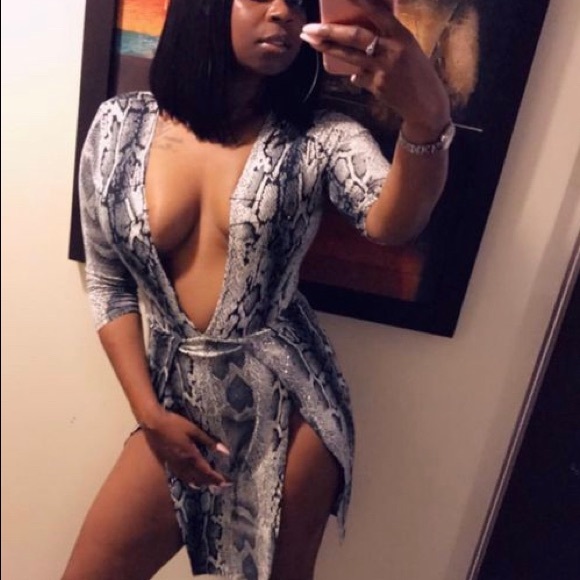 Sneak peak club dress - Picture 2 of 2